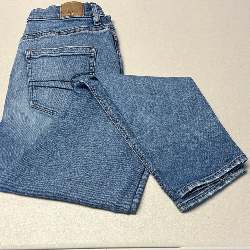 American Eagle Mom Jeans - Picture 1 of 8